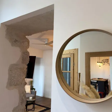 French Loft - Central & Comfy Apartment *